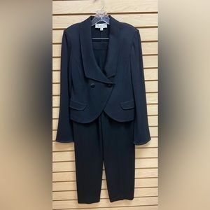 ST JOHN EVENING WOMEN FANCY TUXIDO PANTS SUIT  SIZE 10